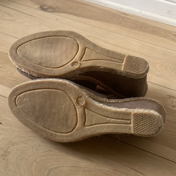 Andre Assous Brown Suede Slingback Wedge Shoes Size 9.5 - Picture 9 of 13